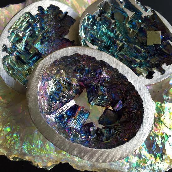 Bismuth geodes