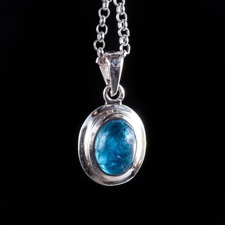 gemmy-blue-apatite-pendant