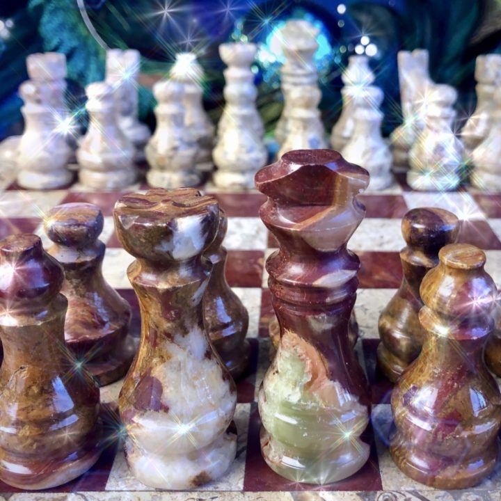 Hand-carved_Onyx_Chess_Set_5of6_11_22
