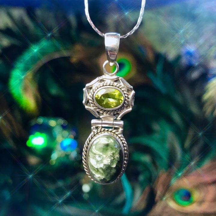 All_the_Angels_Seraphinite_and_Peridot_Pendant_2of3_11_24