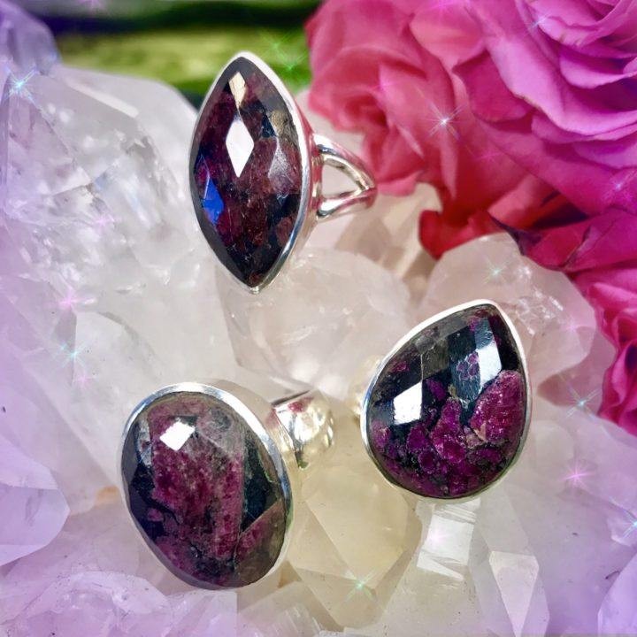 Faceted_Eudialyte_Rings_3of3_3_21