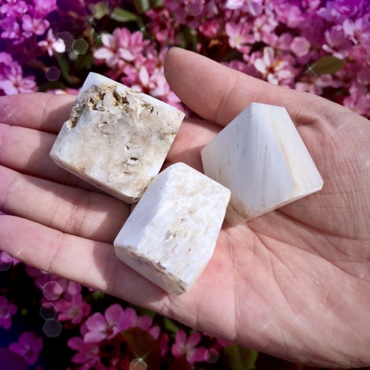 Scolecite_Ascension_Cubes_for_a_clear_channel_to_the_Higher_Realms_2of3_4_7