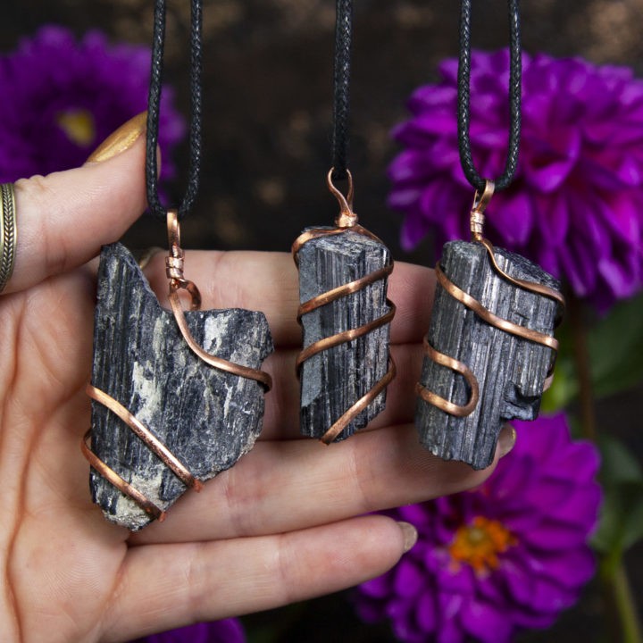 Shielding and Balancing Black Tourmaline with Copper Necklaces
