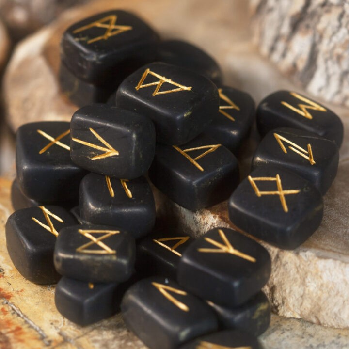 Shungite Rune Set