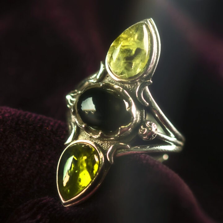 Black Spinel and Peridot Vajra Ring