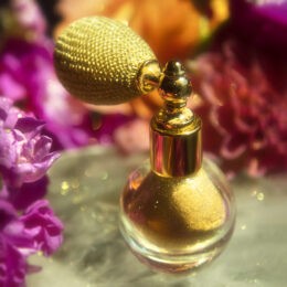 Dea Shimmer Perfume Powder with Tuberose & Tonka Bean