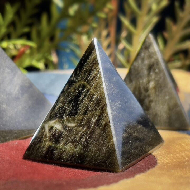 Golden Sheen Obsidian Shadow Transmutation Pyramid