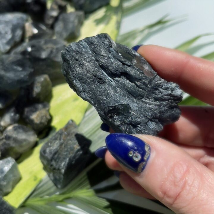 Rare Natural Blue Magnesio-Riebeckite in Quartz
