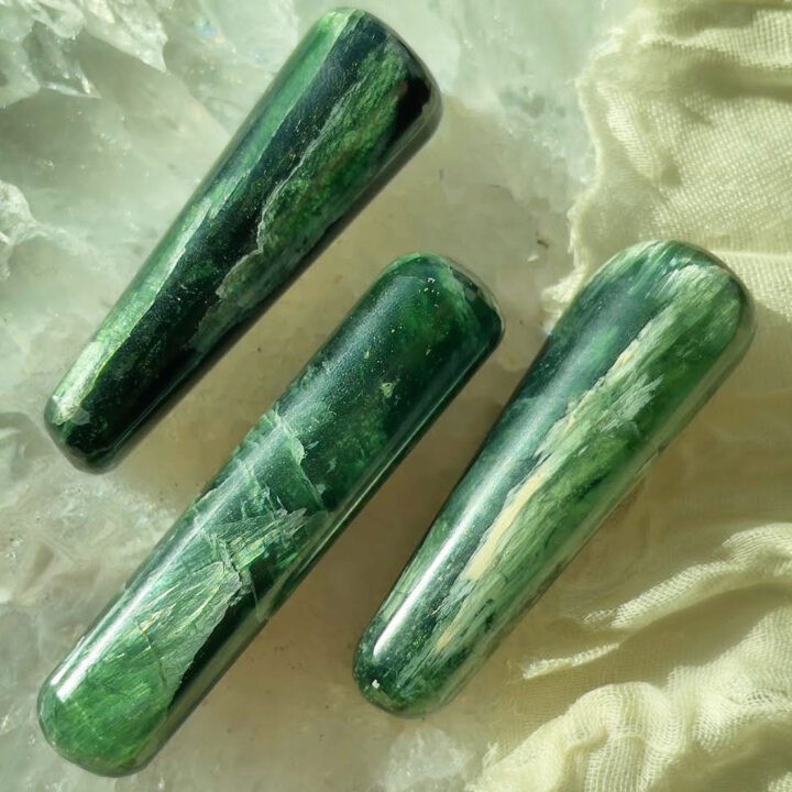 Green Kyanite Body Healing Wand