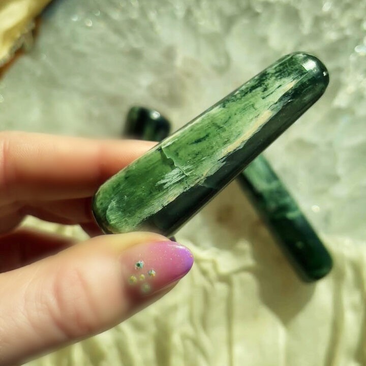 Green Kyanite Body Healing Wand