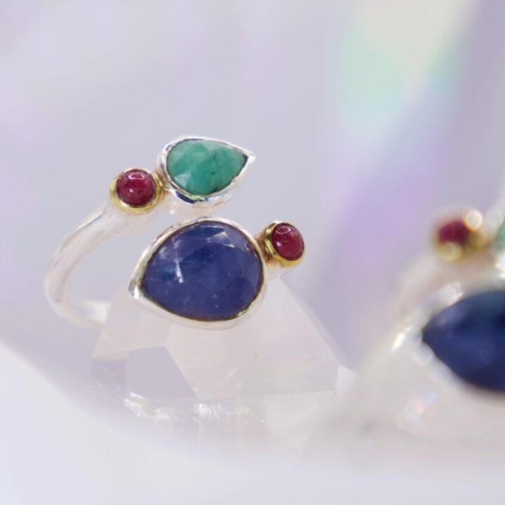 Tucson Exclusive: Queens Wisdom Emerald and Blue Sapphire Ring