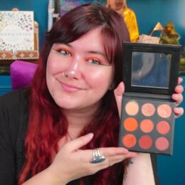 Magical Mastery Free Tutorial: Get Ready with Alexys with Shakti's Eyeshadow Palette