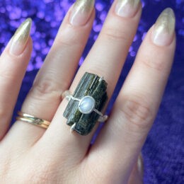 Epidote and Star Sapphire Ring