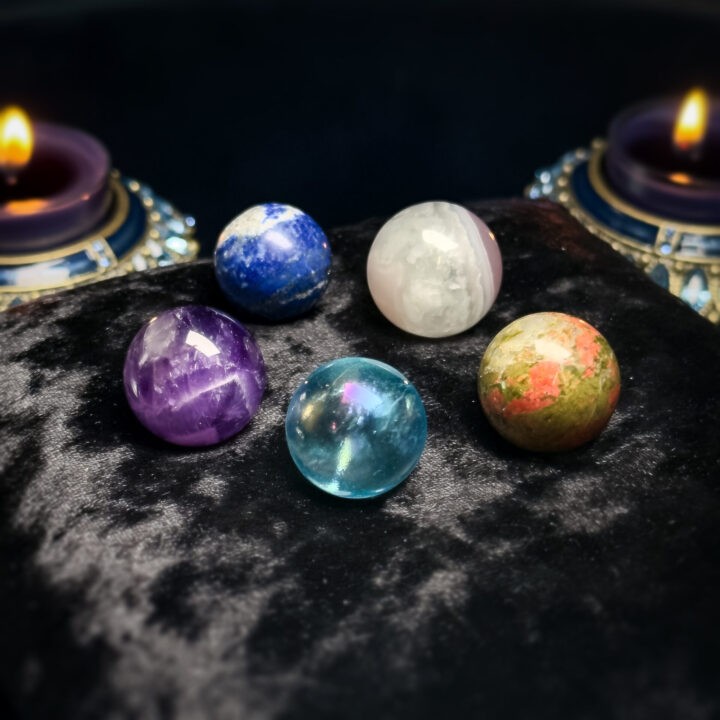 Divination by Zodiac: Pisces Casting Sphere Set with Dream Amethyst and Fluorite