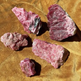 Natural Pyroxmangite